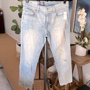 NWT Gap Girlfriend Mid-Rise Jeans. Sz 26/2 Petite
